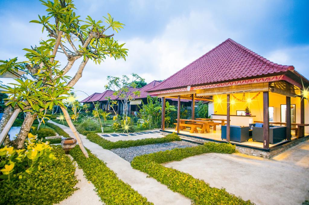 Dini D'Nusa Lembongan Buitenkant foto
